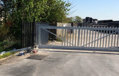 metal Cantilever sliding gate with palisades Portbury