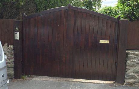Wraxall Softwood Timber Bell Top Domestic Security Electric Gates