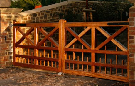 Hardwood Solid Swing automated Gate