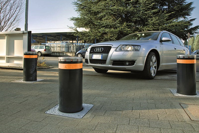 automatic rising bollard for car parks