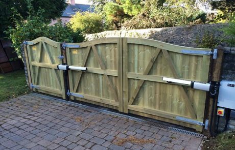 Softwood Timber Bell Top Domestic Security Electric Gates Bristol