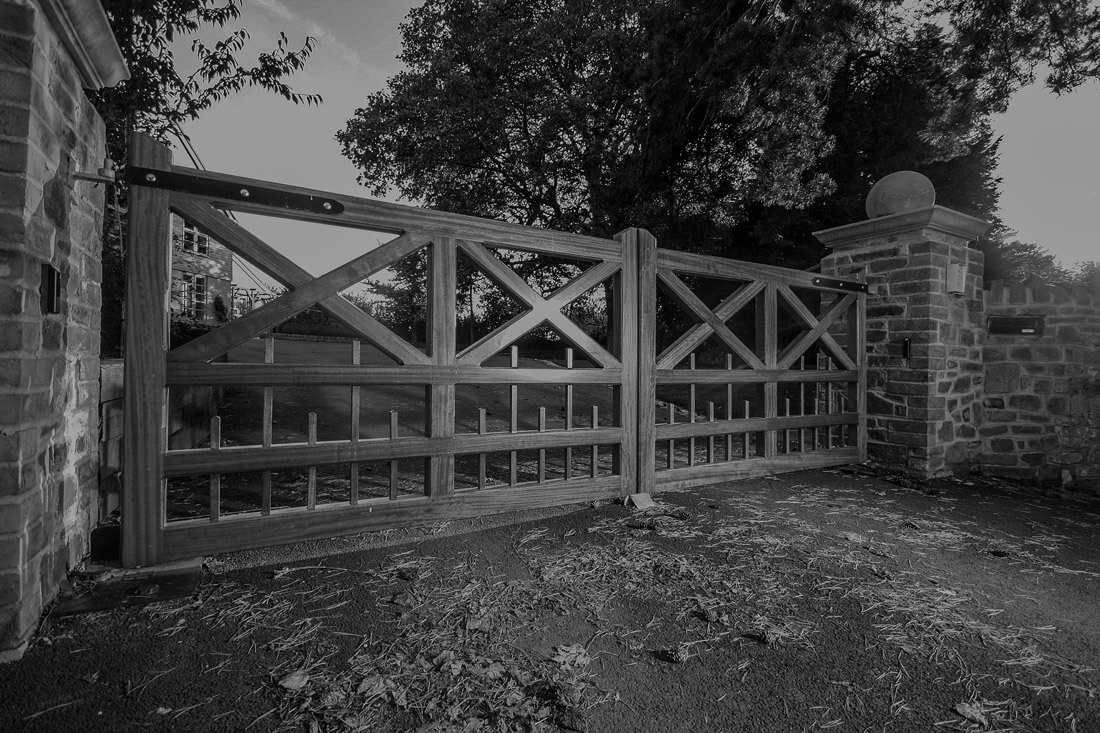 ELEX GATES Manual & Electric Gates Bristol & Somerset